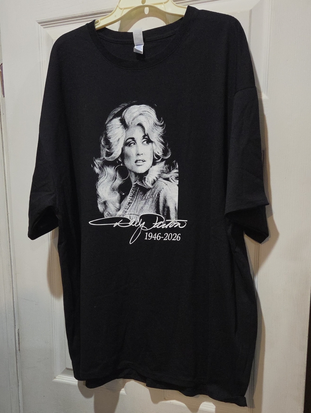 DOLLY PARTON MEMORIAL TSHIRT